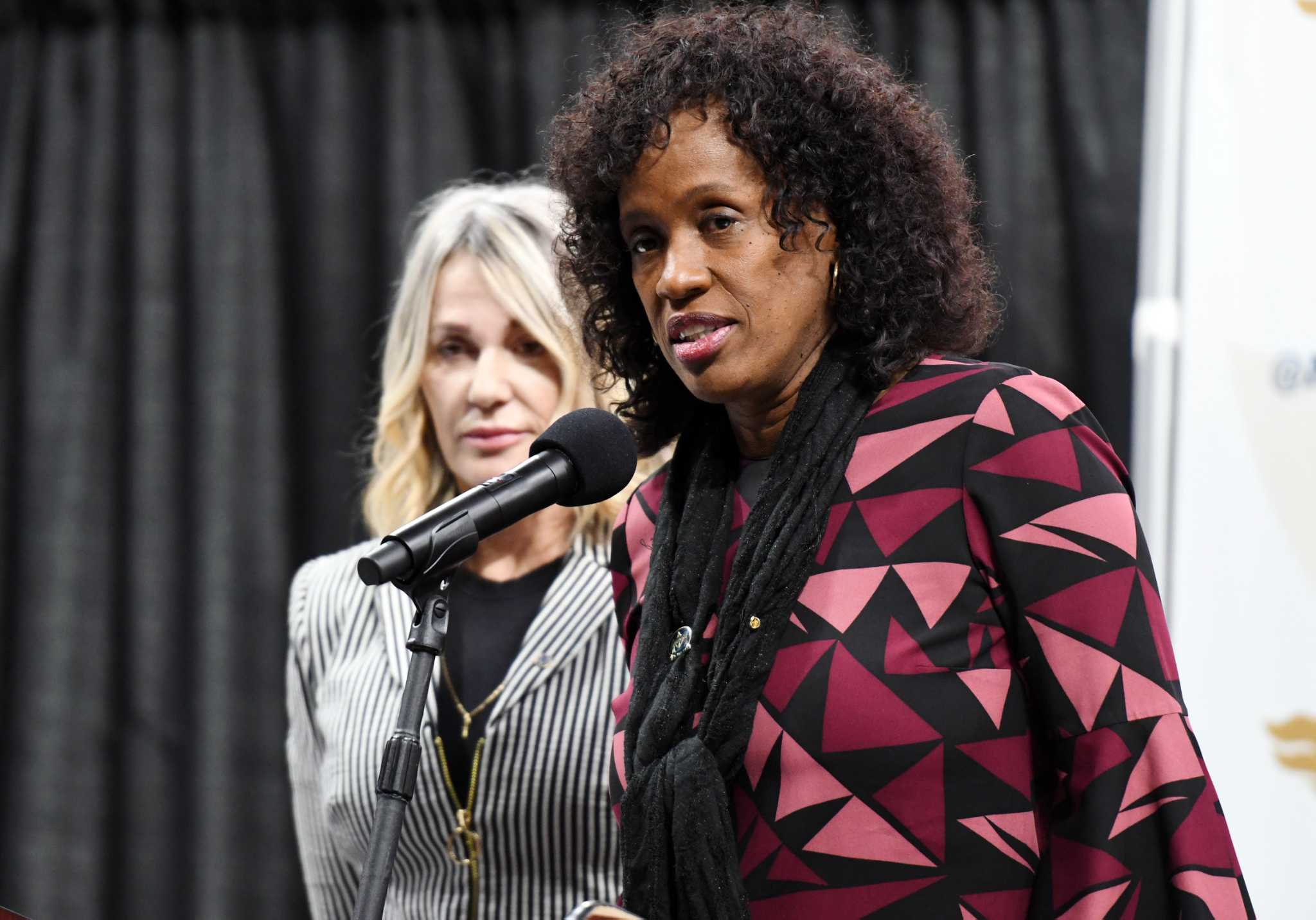 Jackie JoynerKersee serves as honorary Aurora Games captain