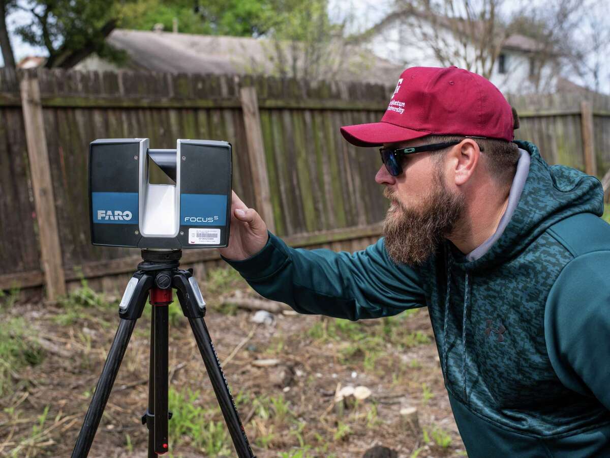 Texas A&M architectural team scans for burial plots at long lost San