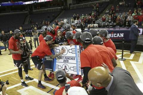 Uh Loses Aac Tournament Championship To Cincinnati Houston Chronicle