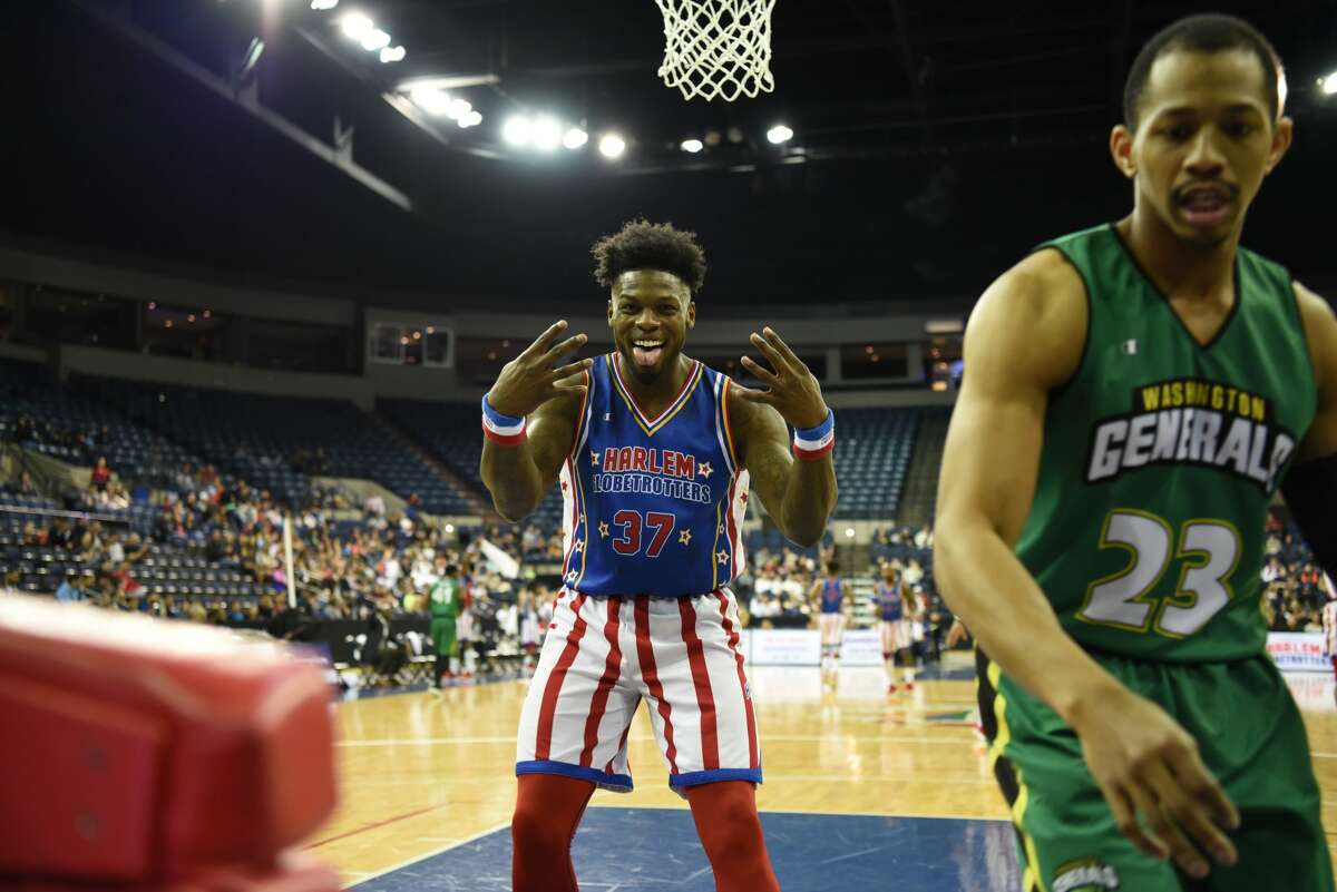 Laredoans watch a Harlem Globetrotters game on March 15, 2019 at Sames Auto Arena.