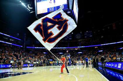 Auburn Wins What Tv Station S Flub Of Sec Tournament Causes