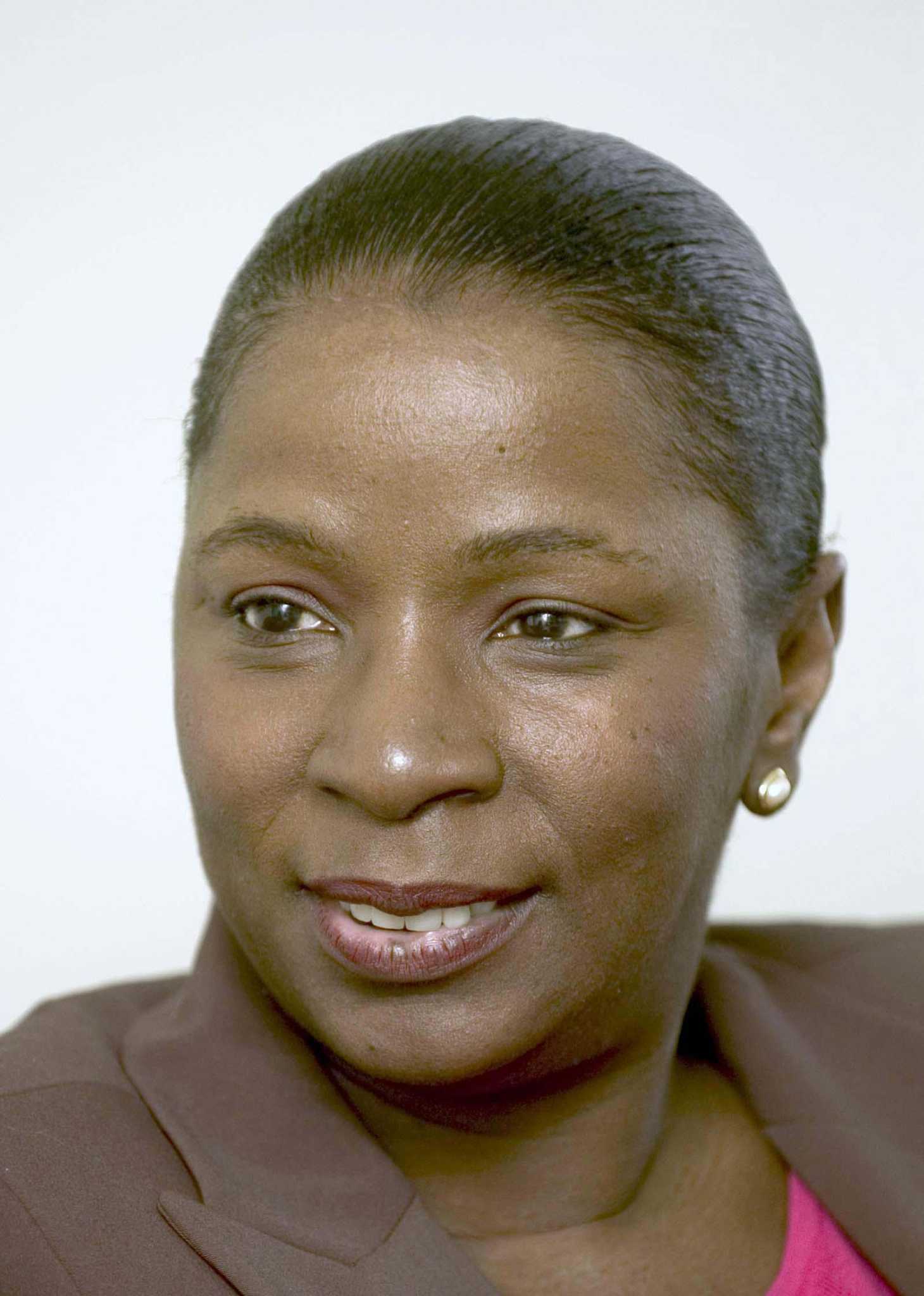 Executive director of Danbury housing authority to retire