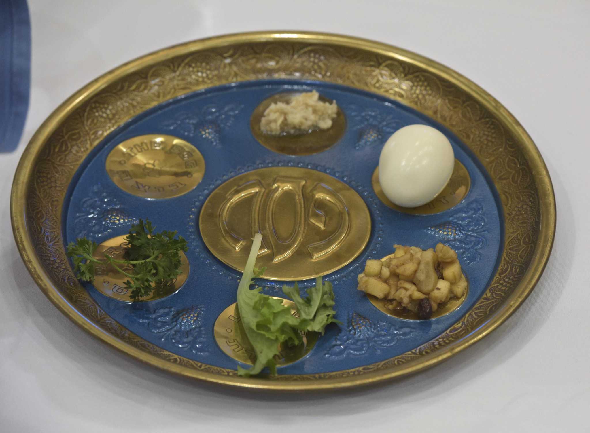 Area Jews make new seder plate traditions