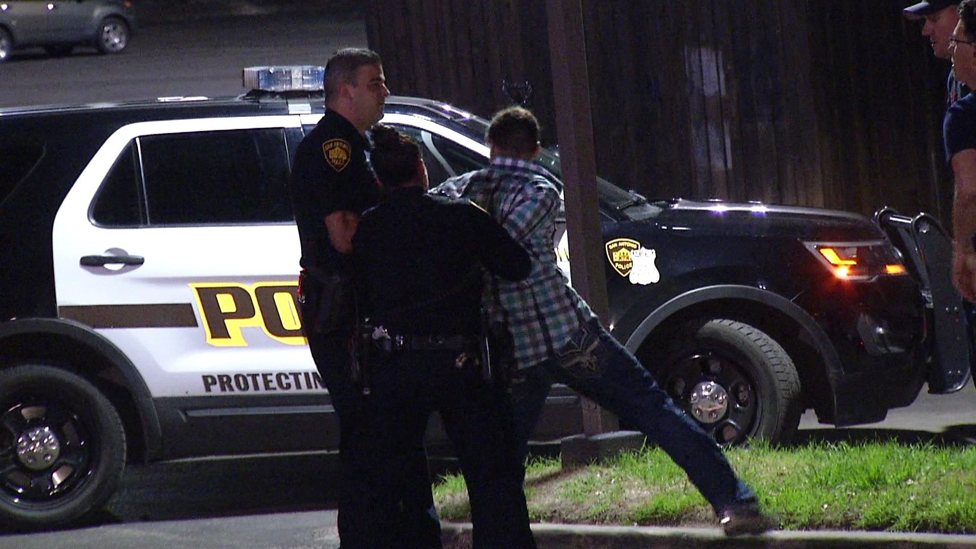 Authorities sedate alleged intoxicated driver after he crashed into NW ...