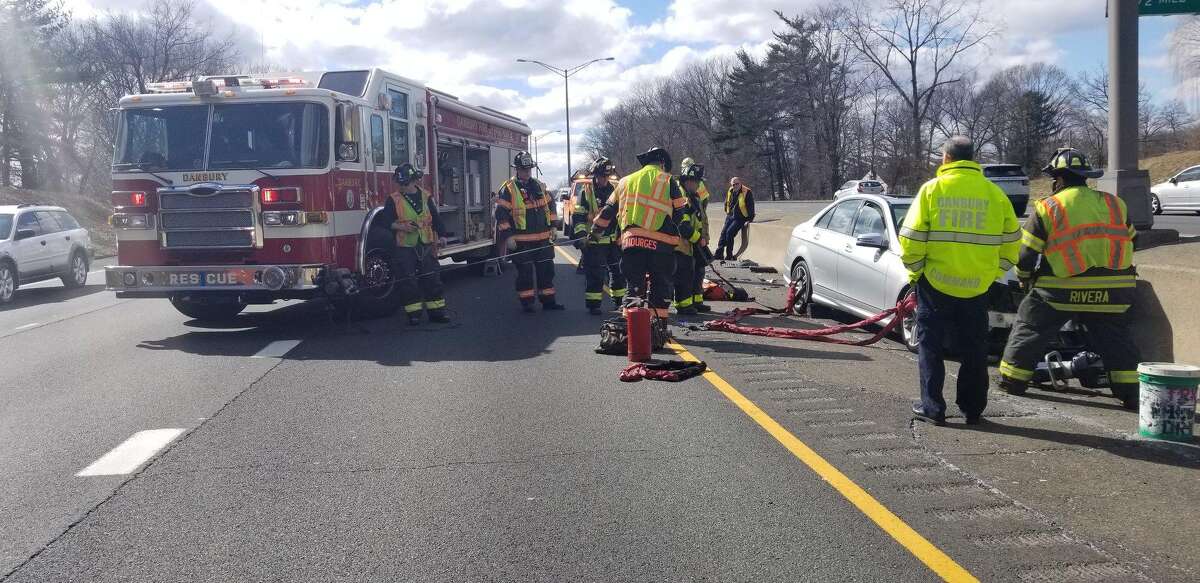 Accident slows traffic on I84 in Danbury