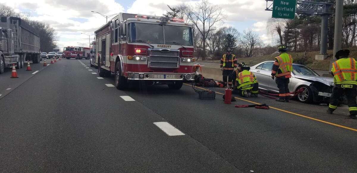 Accident slows traffic on I84 in Danbury