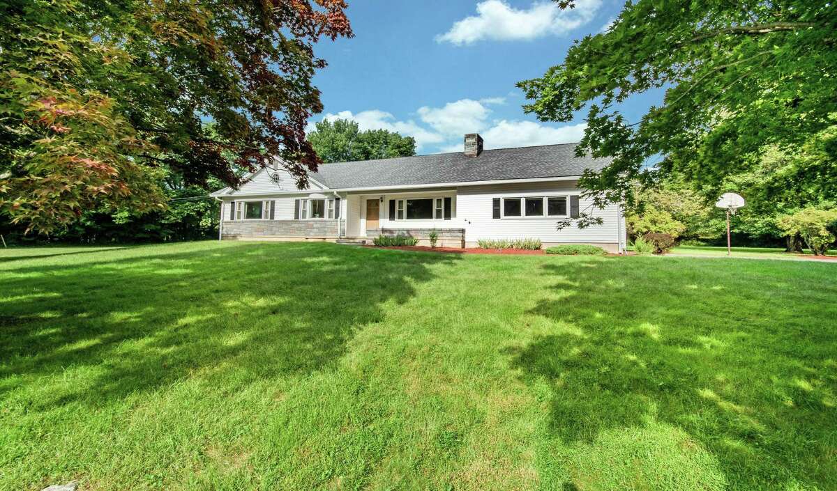 On the Market / Easton ranchstyle house close to amenities