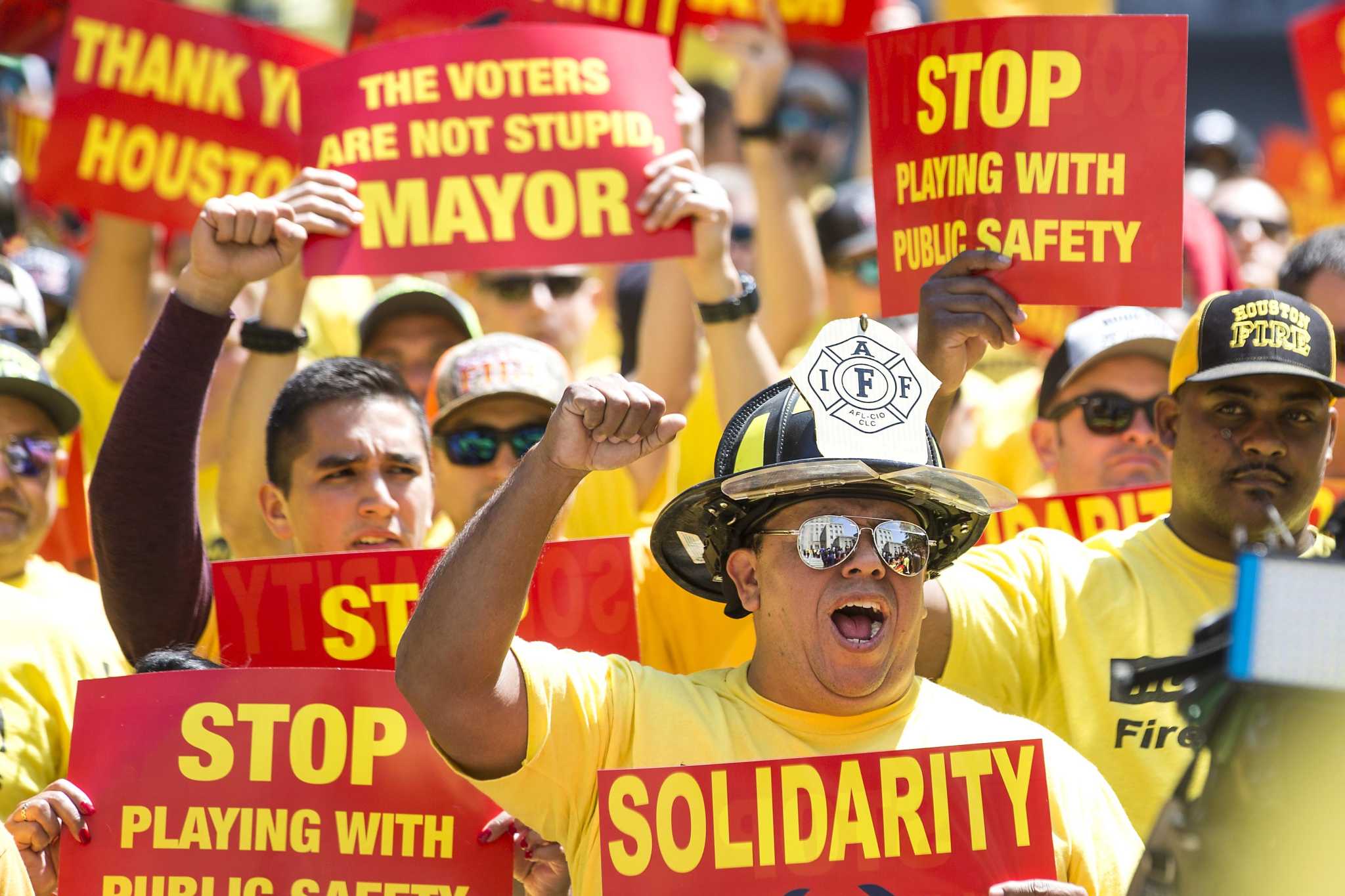 Houston firefighters march on City Hall over Prop B raises, layoffs