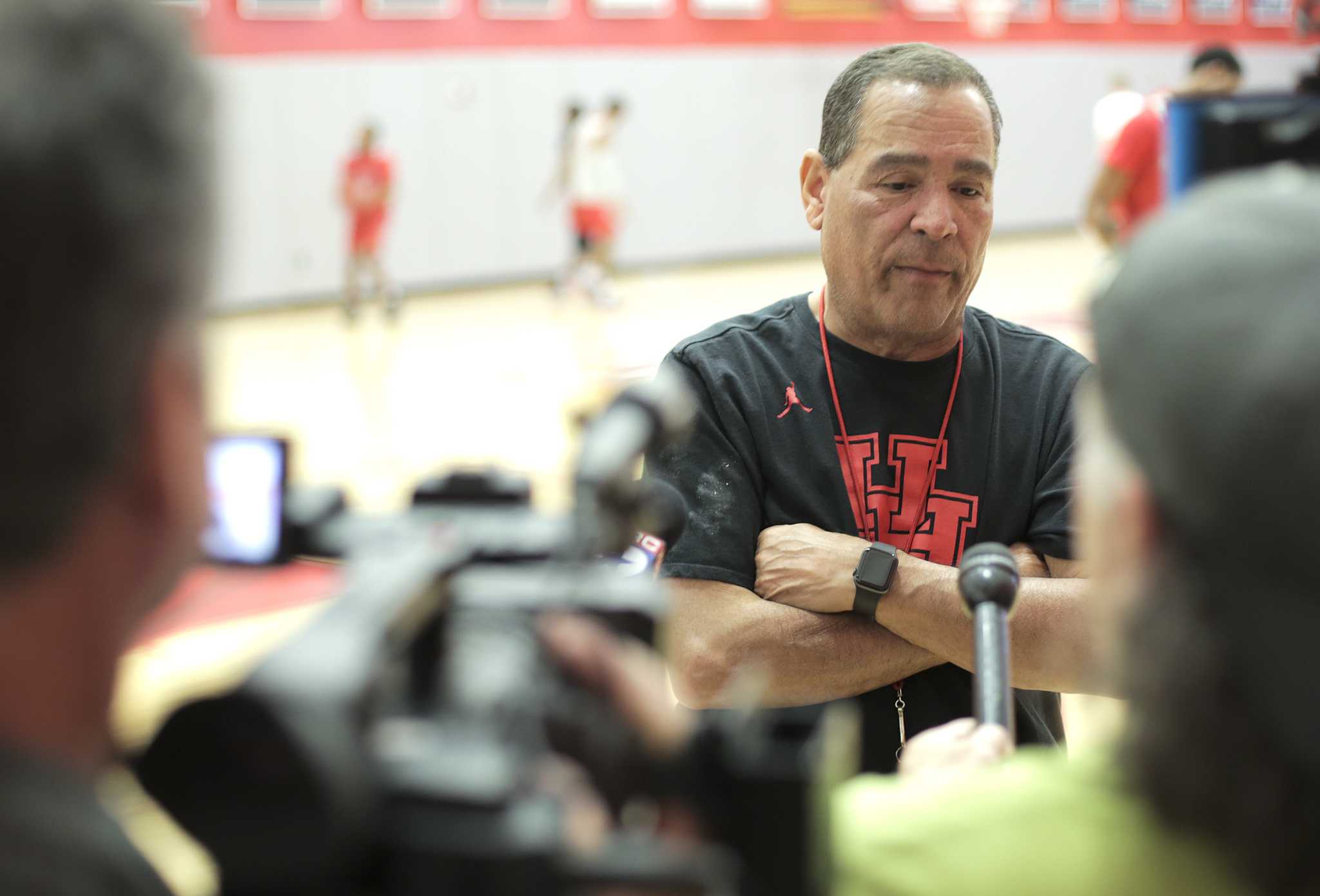 Uh S Kelvin Sampson Goes From 1 000 A Year To Best Job I Ve Ever