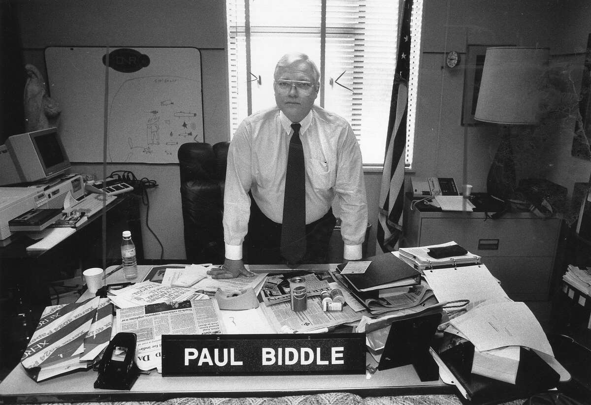 Paul Biddle, Stanford rep for office on Naval Research, Stanford University. Whistleblower. Photo by Chronicle photographer, Frederic Larson, 2-12-1991 Photo ran: Feb 13, 1991, p. A10; Nov 11, 1991, p. B6