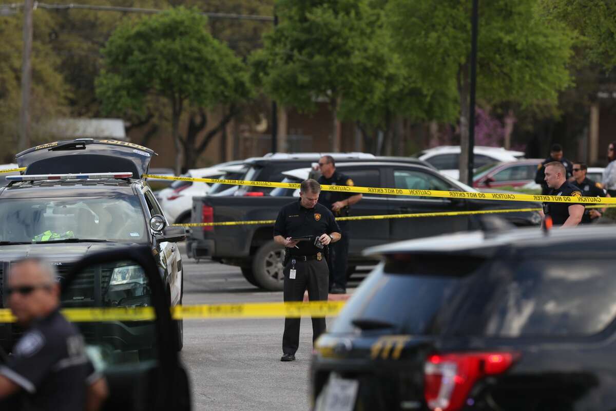 SAPD Woman fatally shot by officers was holding 'replica' Uzi