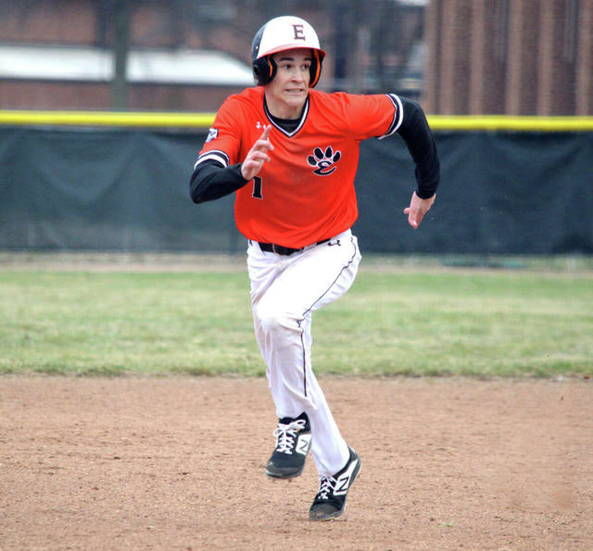 BASEBALL Kitchen’s homer lifts Tigers to win over Warriors