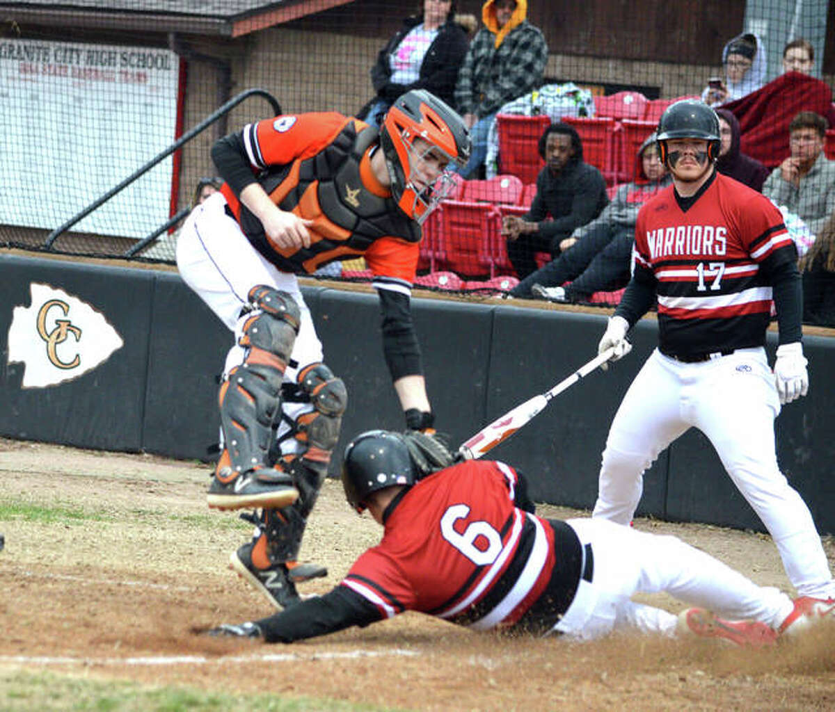BASEBALL Kitchen’s homer lifts Tigers to win over Warriors