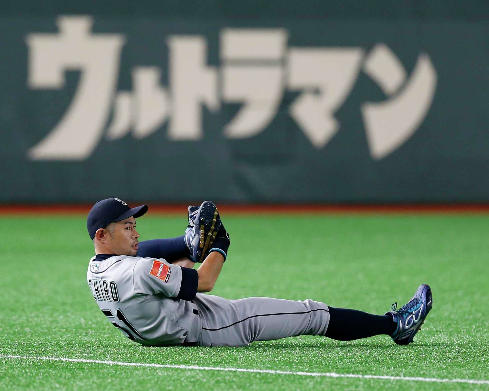 Mariners star Ichiro Suzuki walks off into history in 'sayonara