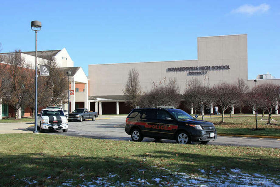 Edwardsville High School announces third quarter honor roll The