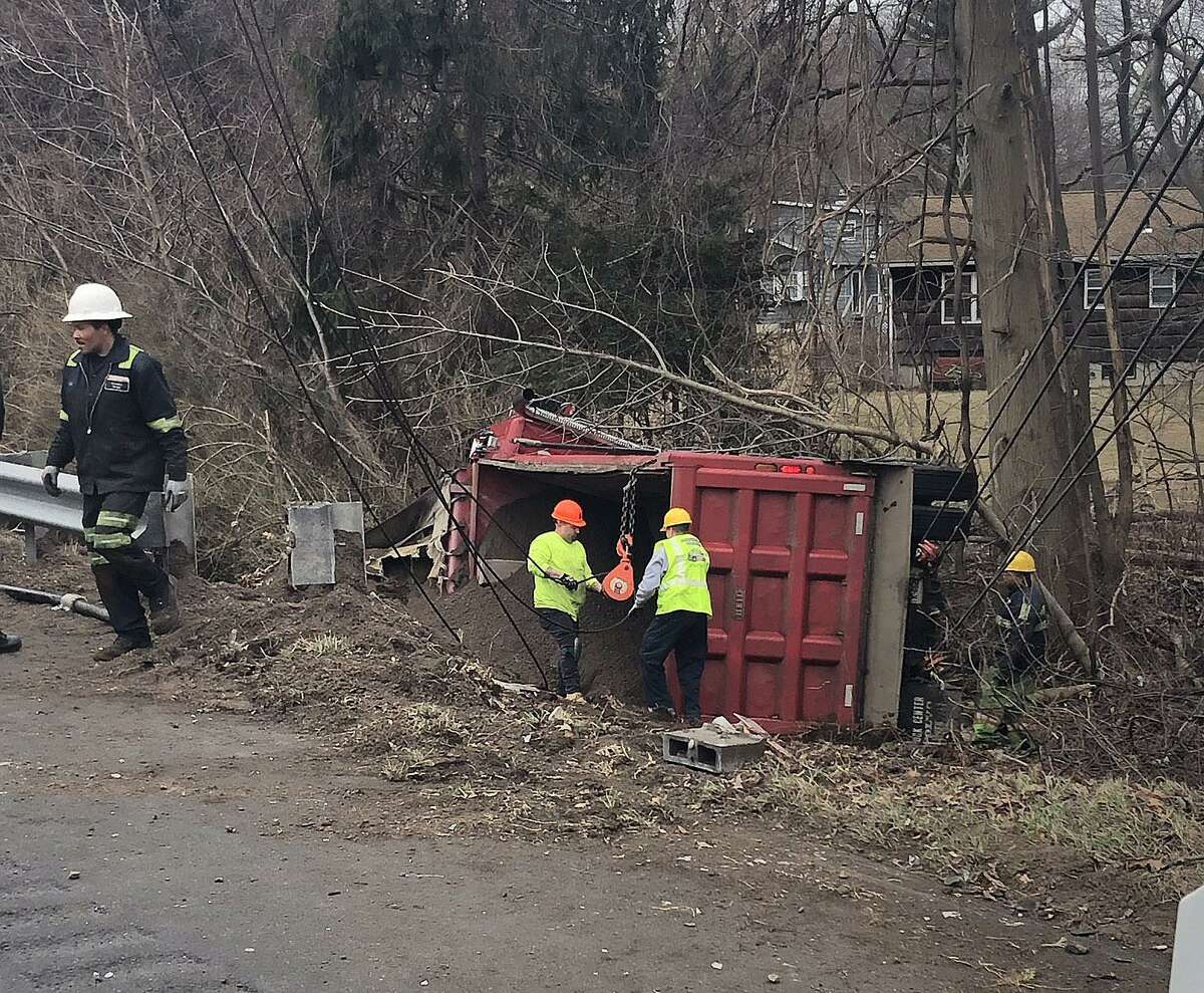 Overturned dump truck caused hours of delays on I95