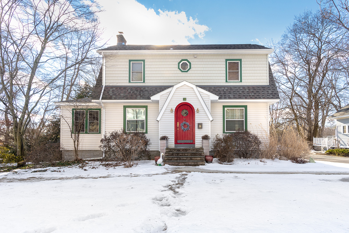 House of the Week Colonial in East Greenbush