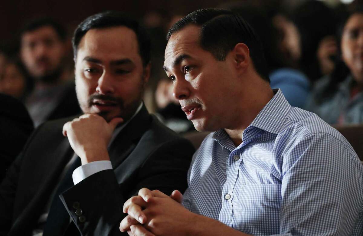 BELL GARDENS, CALIFORNIA - MARCH 04: Democratic presidential candidate Julian Castro (R) and his twin brother U.S. Rep. Joaquin Castro (D-TX) sit at a campaign appearance at Bell Gardens High School, in Los Angeles county, on March 4, 2019 in Bell Gardens, California. Castro, who served as Secretary of Housing and Urban Development (HUD) under President Barack Obama, is aiming to become the country's first Latino president. (Photo by Mario Tama/Getty Images)