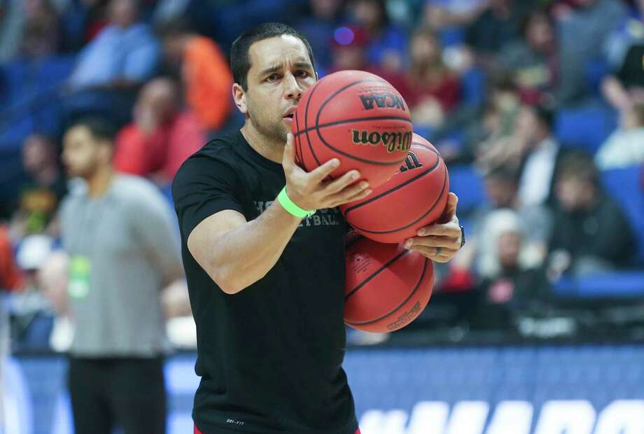 Uh Assistant Men S Basketball Coach Kellen Sampson Finalize