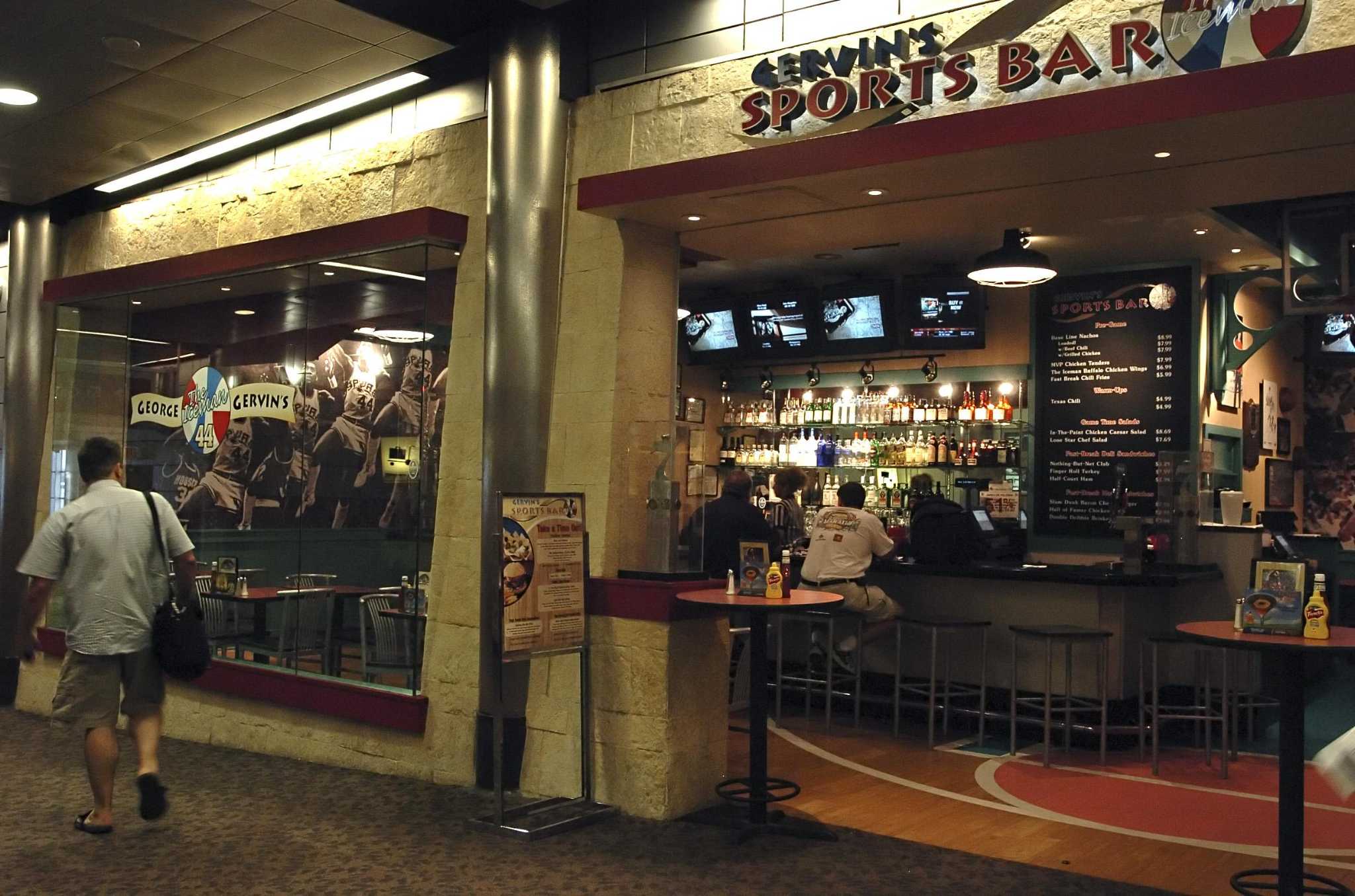 Coming to San Antonio’s airport Smoke Shack, Local Coffee and a Spurs