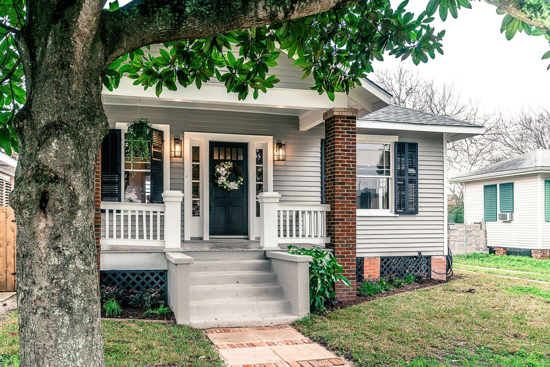 21 Cozy Cottage-Style Homes That Charm from All Angles, image size:1920x1281