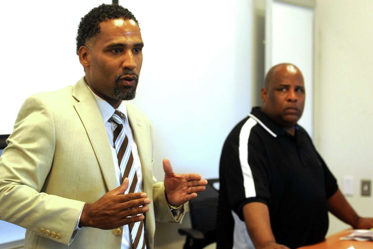 Bridgeport Police Lt. Lonnie Blackwell, left, and Sherriff Stephen Nelson lead a workshop addressing bullying and gang activity at the Connecticut Against Violence 4th Annual Bridgeport Back to School Youth Summit, held at Housatonic Community College in Bridgeport, Conn. Sept. 23, 2016.