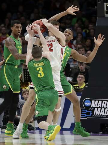 Oregon Beats Wisconsin In Big Dance For 9th Straight Win