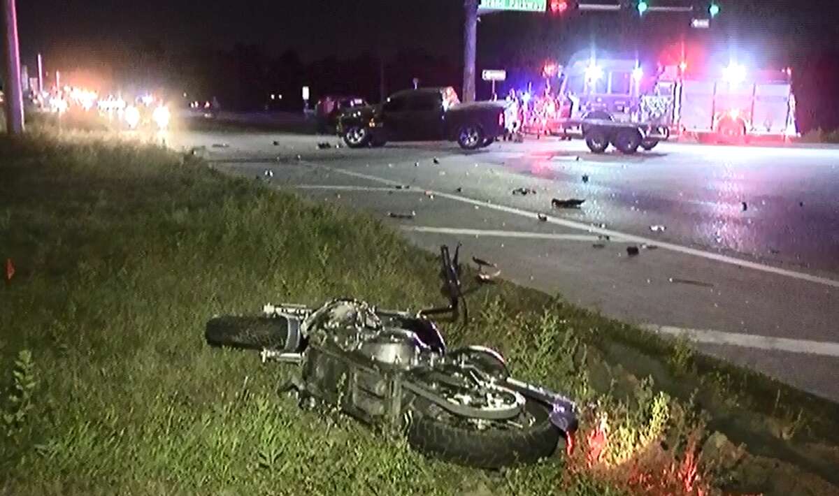 Motorcyclist loses leg in crash near The Woodlands
