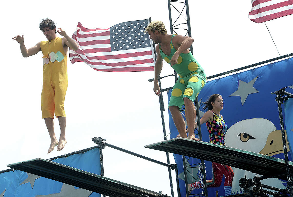 Photos High divers thrill crowds at YMBL Fair