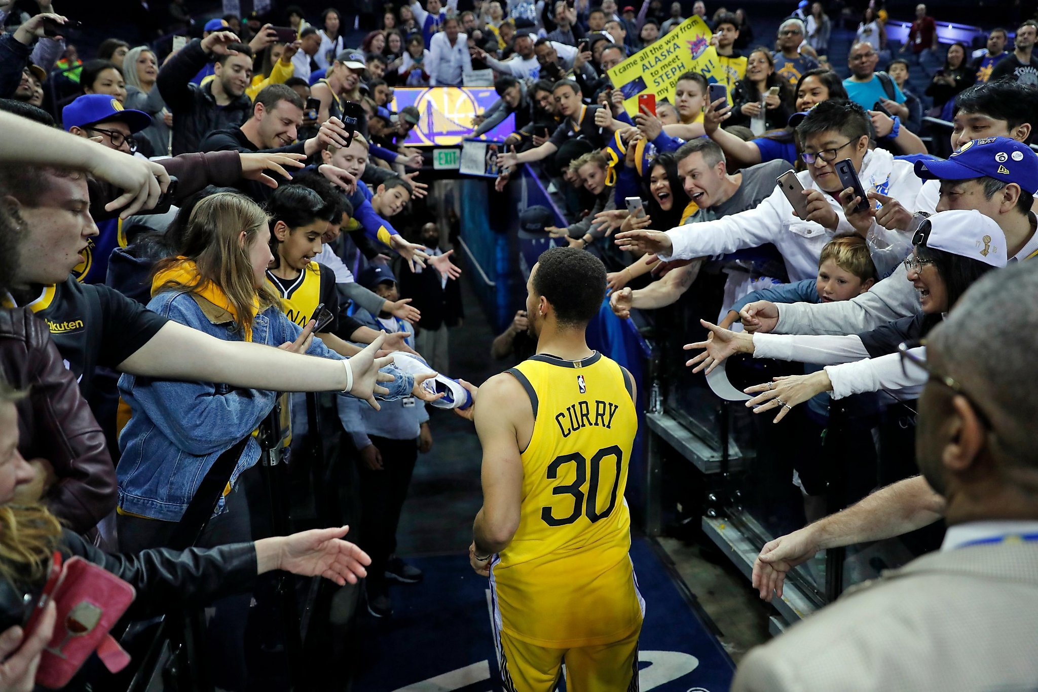 Stephen Curry took a load off then unloaded on Pistons