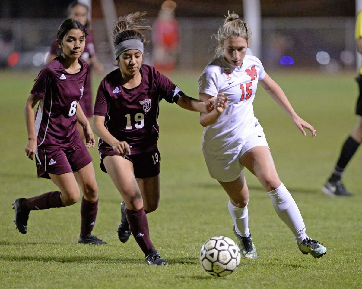 Northbrook, Memorial girls soccer teams ready for postseason