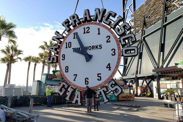 Giants Iconic Scoreboard Clock Part Of Who We Are What