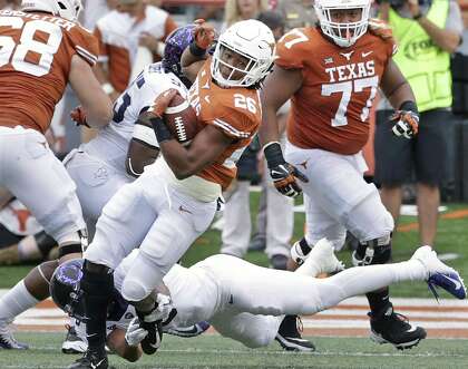 Texas Football Keaontay Ingram Adds Some Body Armor