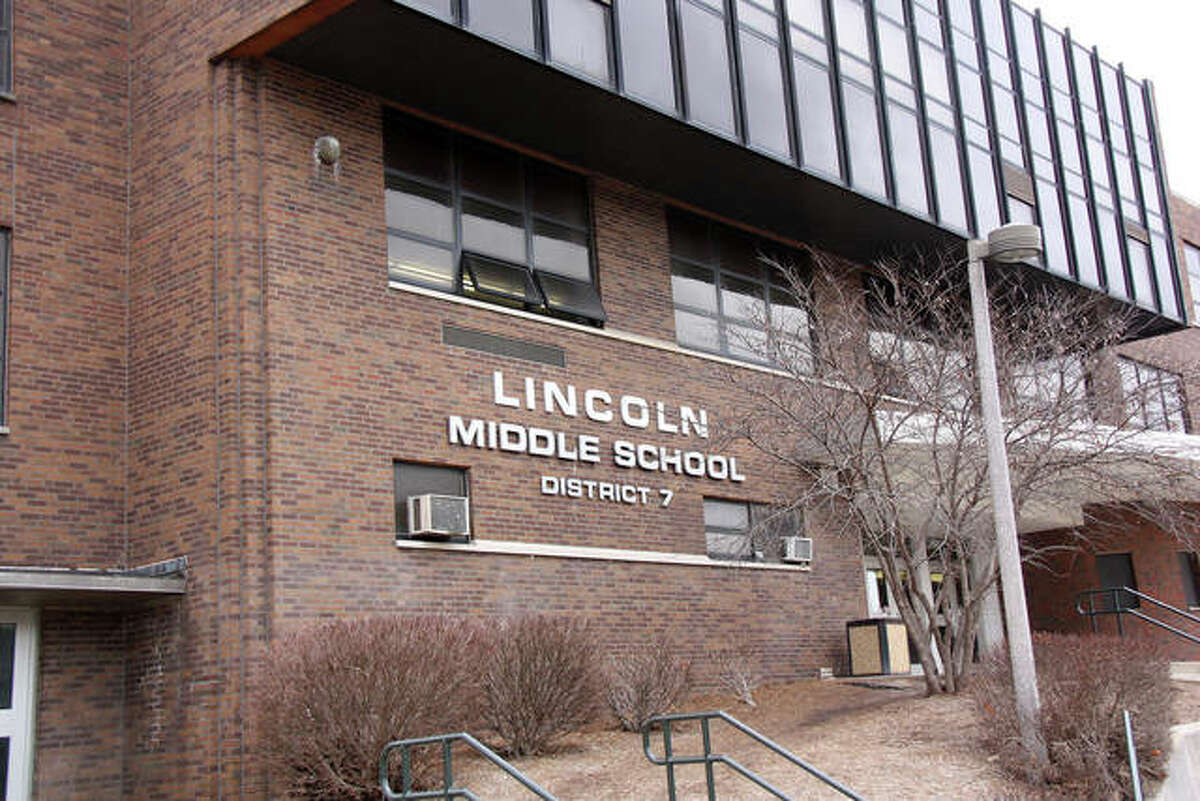 Lincoln Middle School presents thirdquarter honor roll