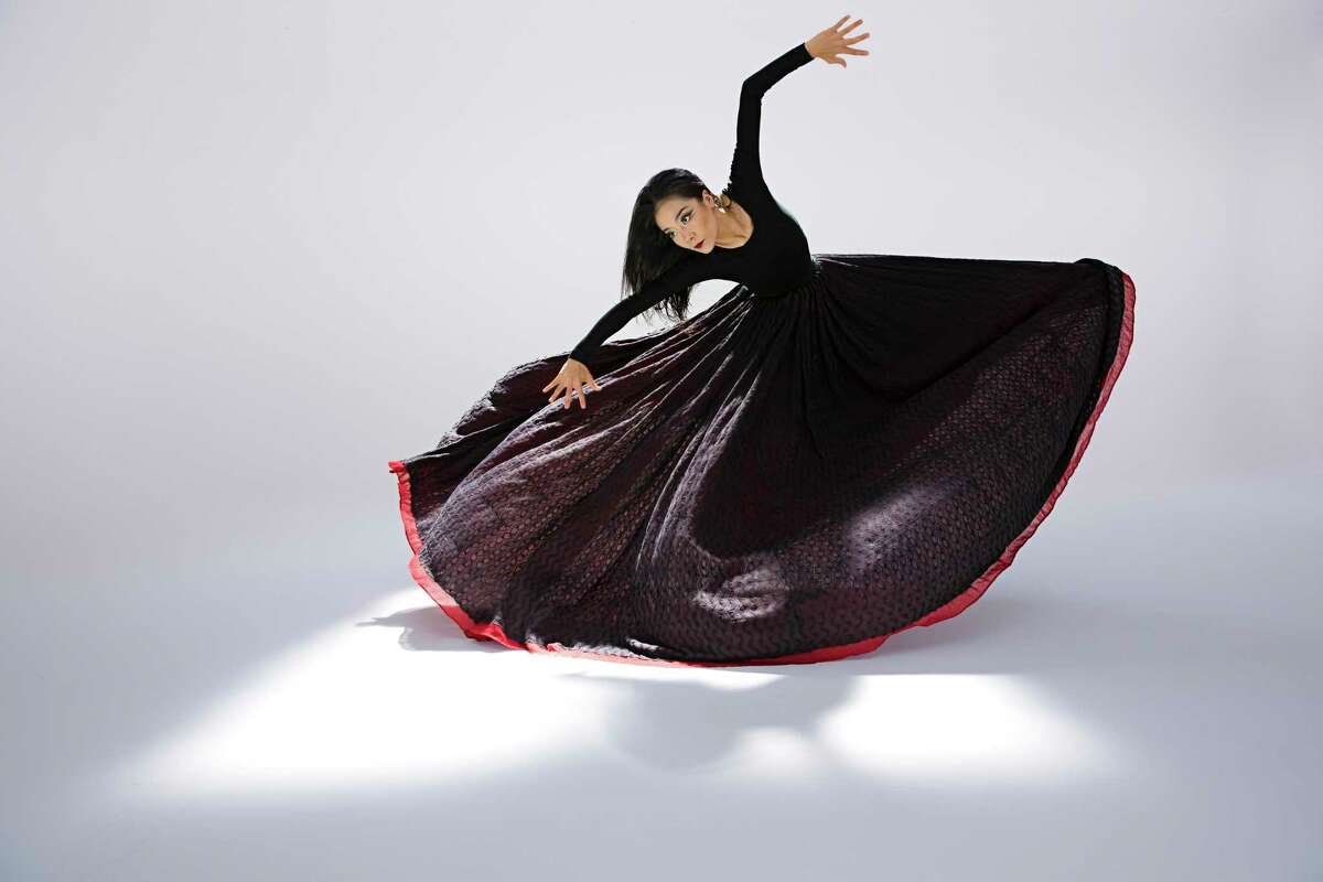 Xin Ying in Martha Graham’s "Chronicle," one of the works on the program when the company returns to Houston Oct. 18, presented by Society for the Performing Arts.