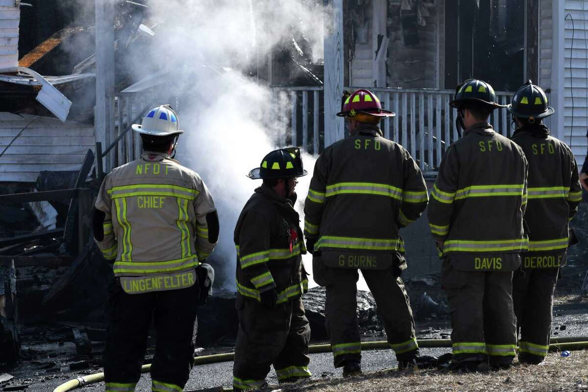 Two houses wrecked in Schenectady fire