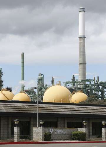 California gas prices spike after refinery problems ...