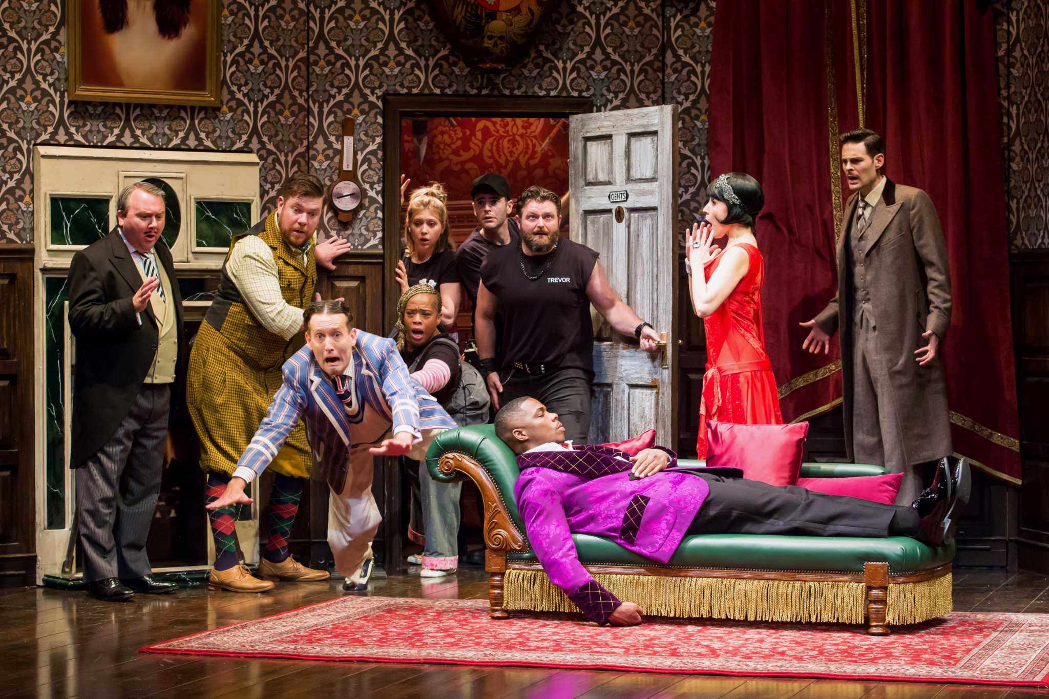 Review ‘The Play Goes Wrong’ stuck on slapstick