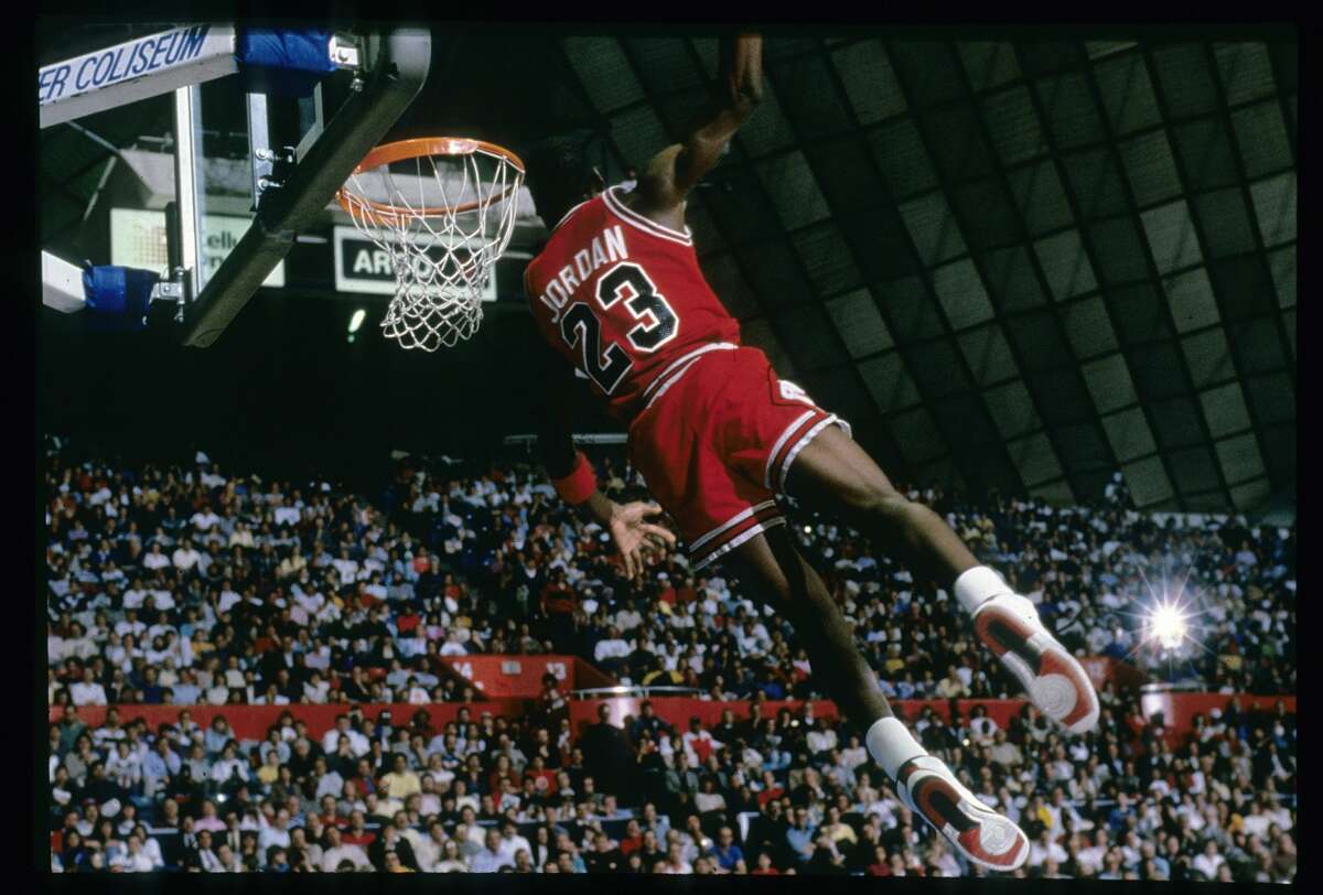 3. Michael Jordan, Bulls (1986-87) 3,041 points