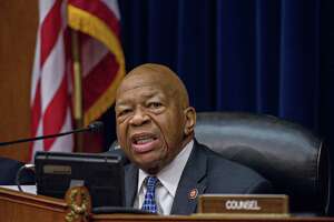 Representative Elijah Cummings, a Democrat from Maryland and chairman of the House Oversight Committee, makes an opening statement during a hearing with Wilbur Ross, U.S. commerce secretary, not pictured, in Washington, D.C., U.S., on Thursday, March 14, 2019. Photographer: Andrew Harrer/Bloomberg