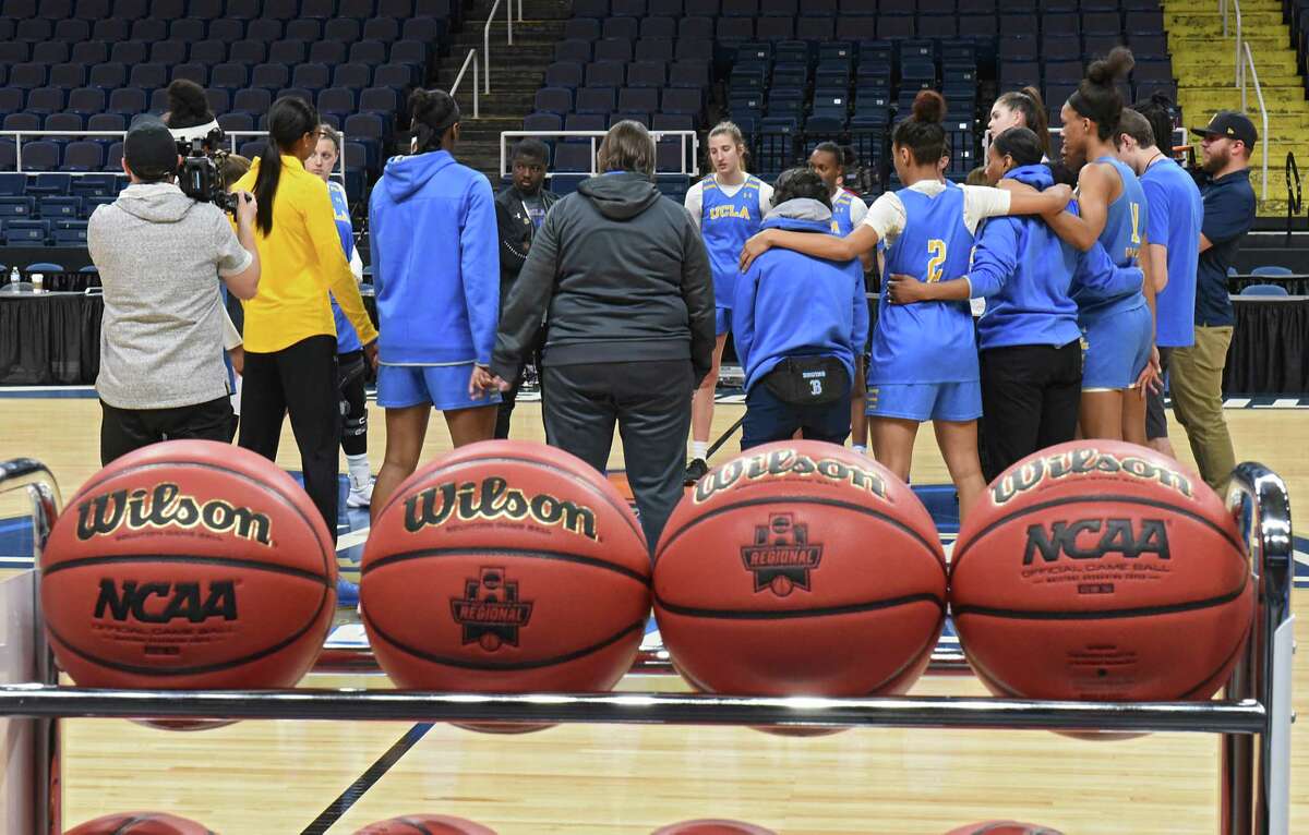 Uconn Ucla Women Set To Face Off In Albany Ncaa Tournament