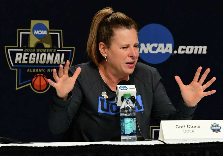 Women S Basketball Gameday Ncaa Sweet 16 No 2 Uconn Vs No 6