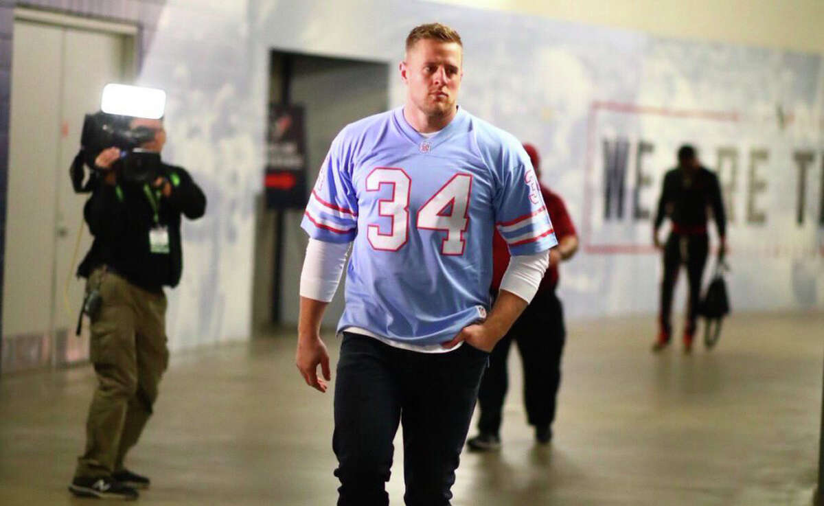 PHOTOS: Houston Texans players wearing Houston Oilers throwback jerseys Houston Texans defensive end J.J. Watt wore an Earl Campbell Houston Oilers throwback jersey to the Houston Texans' game against the Cleveland Browns on Dec. 2, 2018 at NRG Stadium.