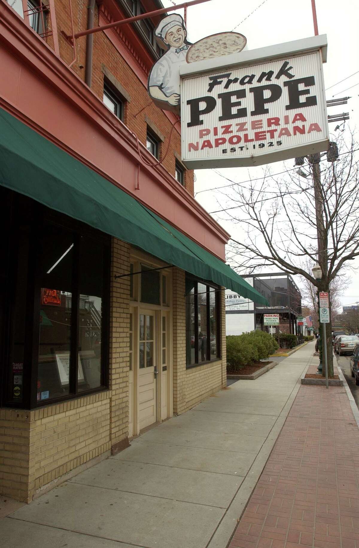 Spt4/2/04 Photo by Mara Lavitt--Pepe's ML0121C #1309 Pepe's Pizzeria, exterior, Wooster St. New Haven.