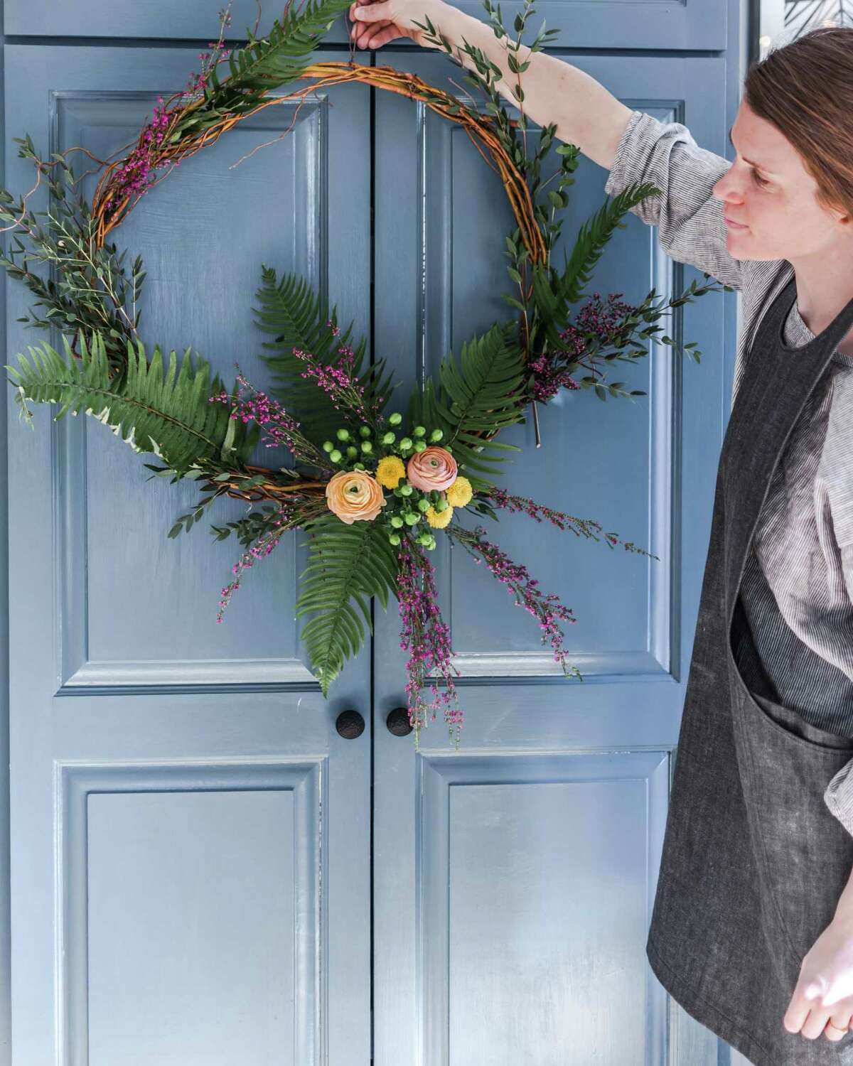 Learn to make a pretty springtime wreath April 7 at The Smithy in New Preston.