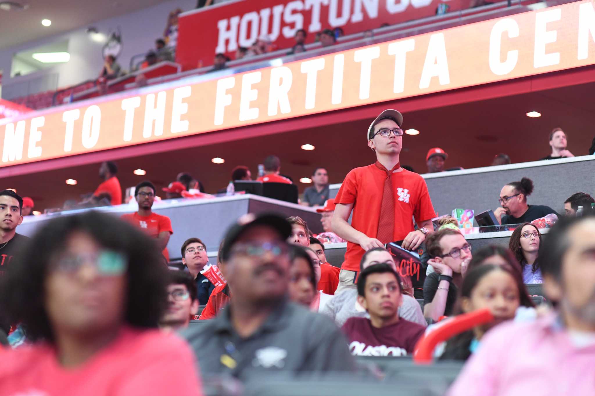 Uh To Offer Open Seating At Women S Basketball Games