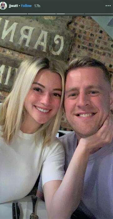 Chrissy Teigen Hits Up El Tiempo While In Houston Sfchronicle Com