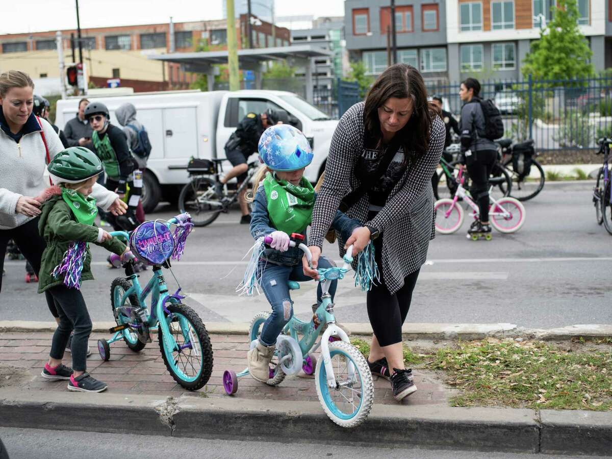 Spring Siclovia turns streets into playtime”