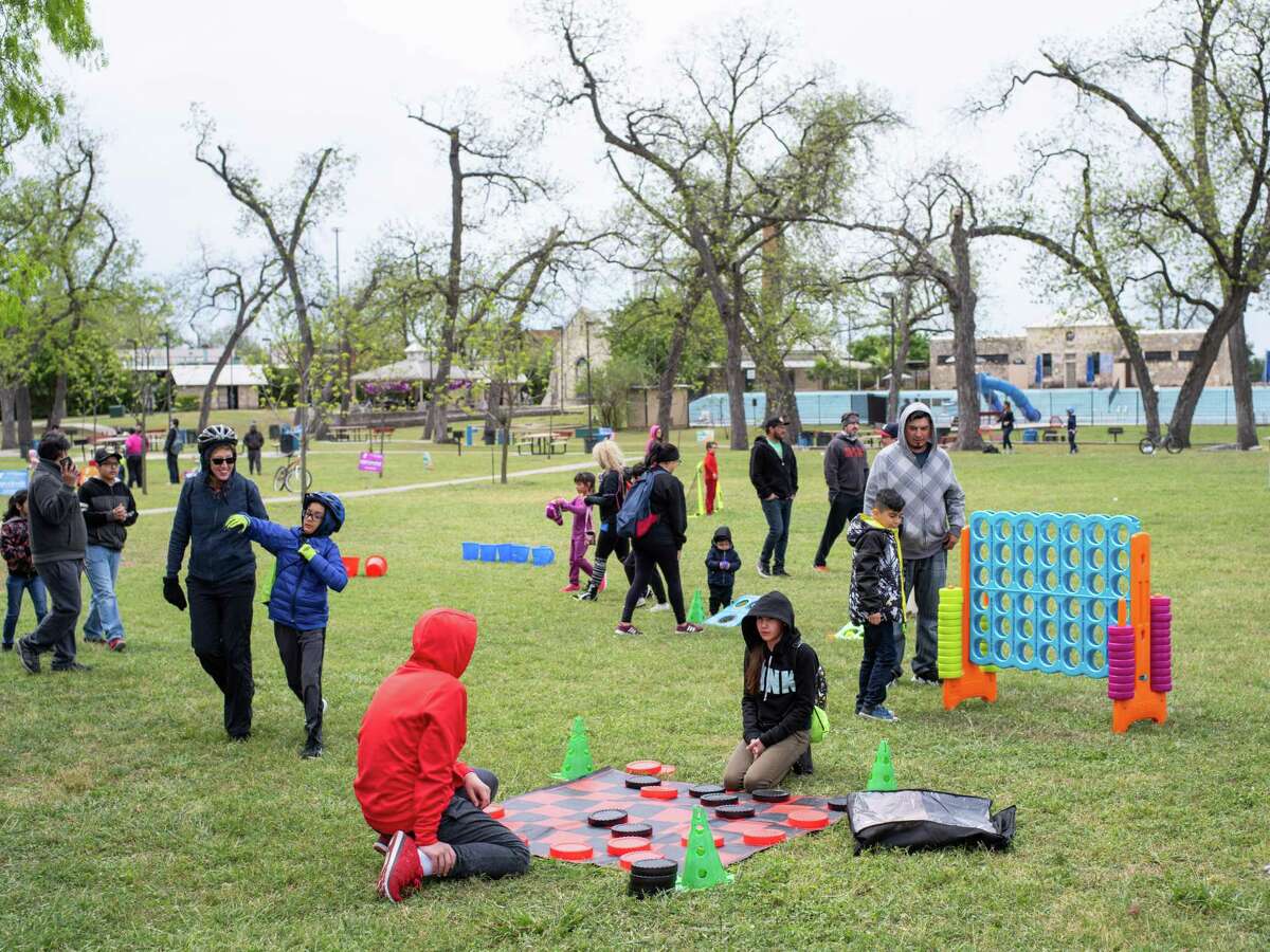 Spring Siclovia turns streets into playtime”