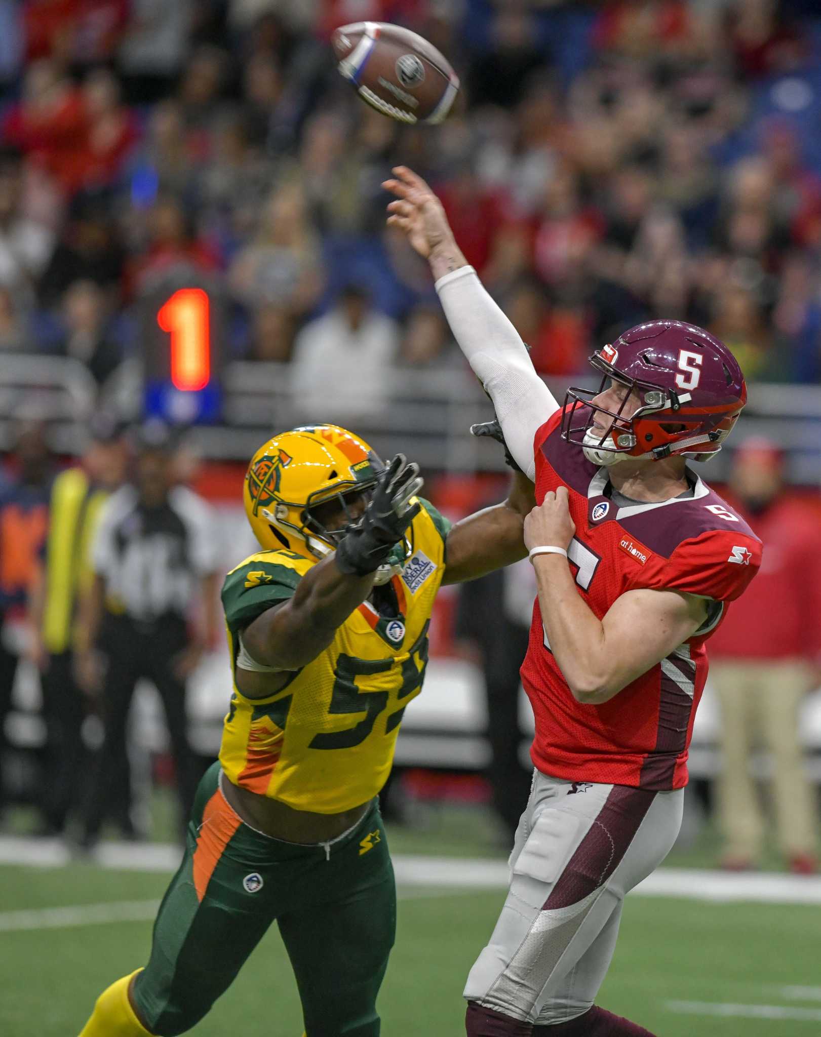 San Antonio Commanders Struggle On Offense In Home Loss To Arizona